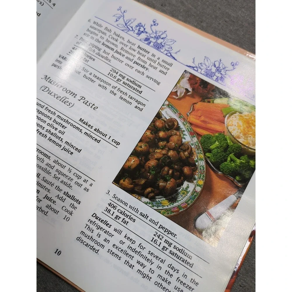 Vintage Kmart 1999 Everyday Cooking Seafood Cookbook by‎ Jake Ratcliffe 31 Pages